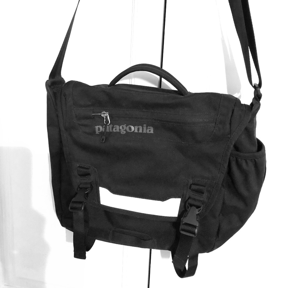 Patagonia Mini Mass Messenger Bag
